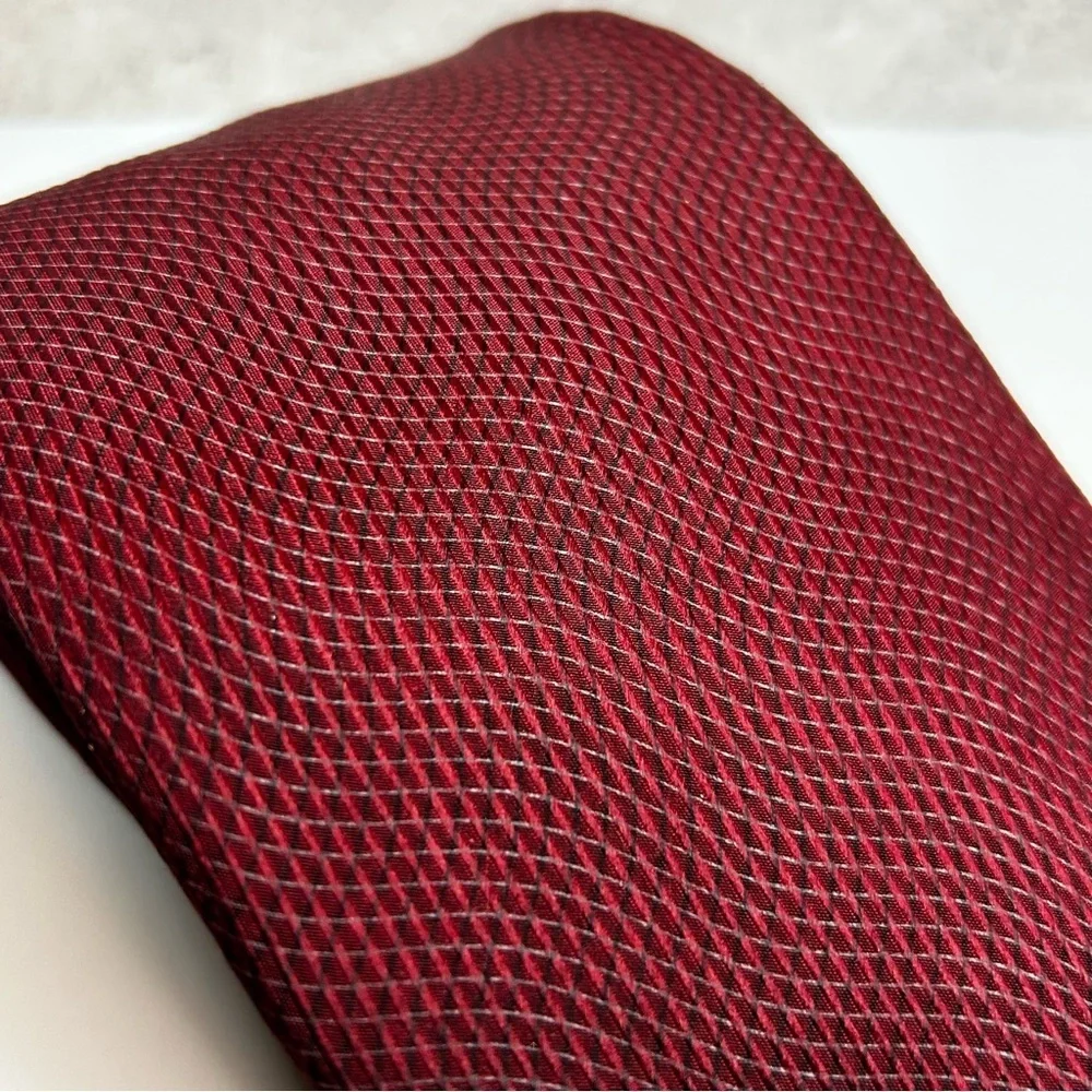 Perry Ellis sophisticated classic